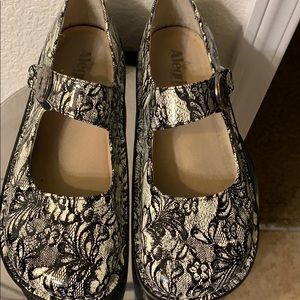 Alegria woman shoes.